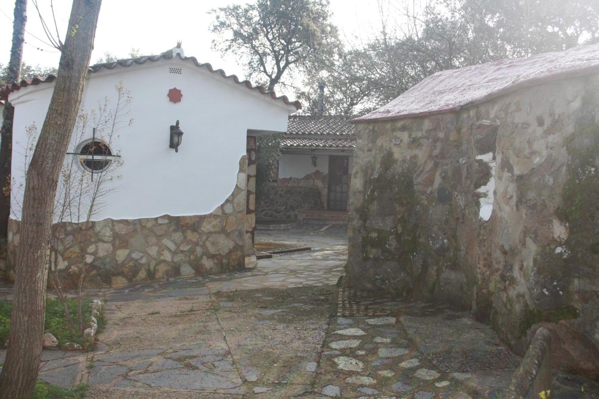 Las Cabanas De Buffalos Cumbres Mayores Exterior photo