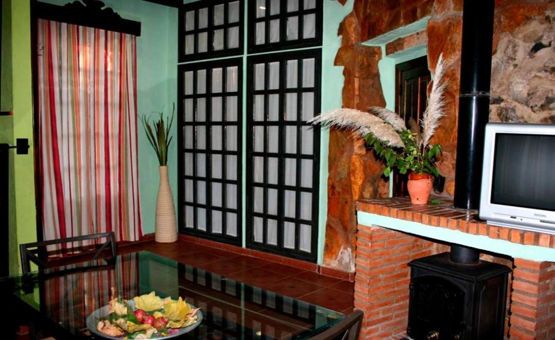 Las Cabanas De Buffalos Cumbres Mayores Exterior photo